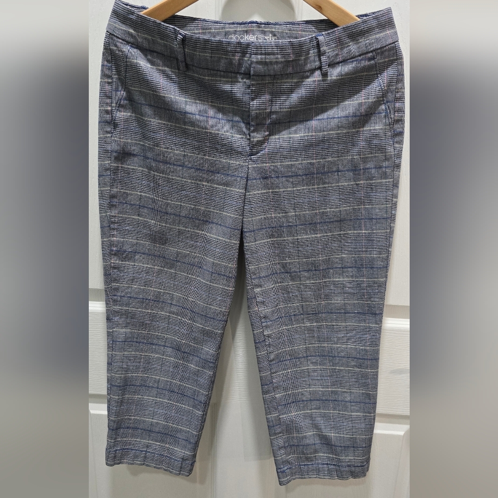 Dockers Women's Gray Checkered Capris